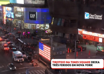Tiroteio na Times Square deixa três feridos em NYC; adolescente é detido