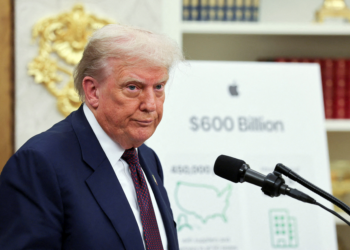 Trump estuda classificar maconha como droga menos perigosa, diz jornal