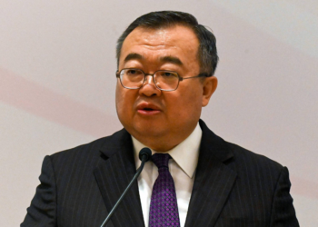 China prende chefe de relações internacionais do Partido Comunista para interrogatório, diz jornal