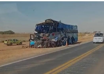 Bandidos usam nomes de mortos em batida entre ônibus e carreta para aplicar golpes