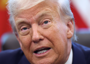 Trump diz que previdência dos EUA tem 135 mil nomes com mais de 160 anos