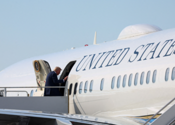 Air Force One x  Ilyushin Il-96: conheça aviões que levaram Putin e Trump a encontro com luxo e segurança de 'palácios voadores'