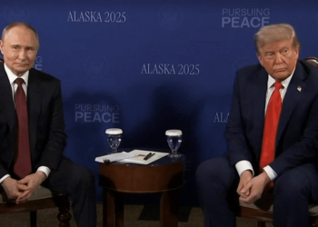 Putin vira meme com caras e bocas antes de reunião com Trump no Alasca; VÍDEO