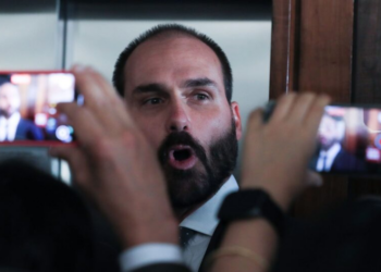 Governadores de direita: por que não, Carlos? Por que não, Eduardo?