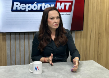 Psicanalista: Rede social não é divã para ficar compartilhando tristezas