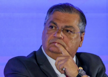 Depois da Magnitsky, Dino anula Lei de Murphy e Lei do Retorno