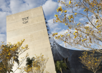 TST condena empresa por investigar vida financeira e antecedentes criminais de trabalhador