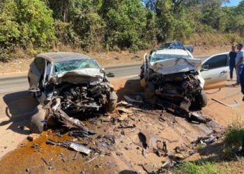 Batida entre HB20 e Strada deixa dois mortos na BR-163