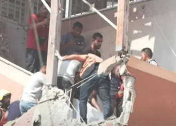 Vídeo mostra momento que míssil de Israel atinge jornalistas e equipe de resgate em Gaza