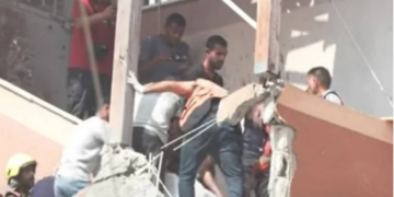 Vídeo mostra momento que míssil de Israel atinge jornalistas e equipe de resgate em Gaza
