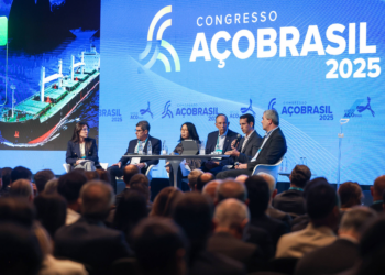 Setores de aço, calçados, têxteis, plásticos e máquinas estudam se unir contra invasão chinesa