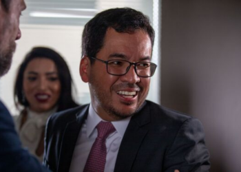 Desembargador se declara impedido para atuar processo envolvendo ex-cliente