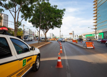 Prefeitura fecha retorno da Kadri, na Avenida do CPA, nesta terça