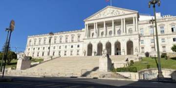 Estudo mostra violência digital deliberada a mulheres na vida pública