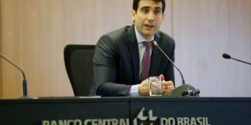 Entenda o que muda com as novas regras do BC para Pix e TED