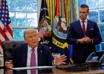 Trump assina ordem para mudar nome do Pentágono para 'Departamento de Guerra'