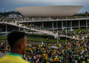 Para que as futuras gerações possam escolher democraticamente o seu futuro