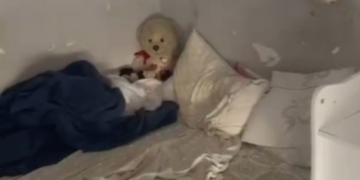 Fora da escola e sem vacinas, criança de 6 anos é resgatada de cárcere