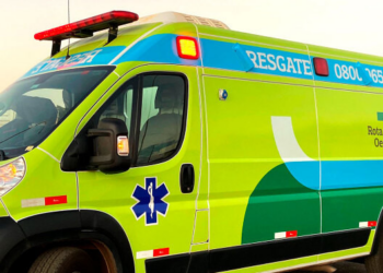 Batida entre moto e caminhões mata homem na BR-364