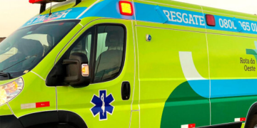 Batida entre moto e caminhões mata homem na BR-364