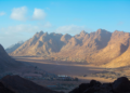 Monte Sinai: como um dos lugares mais sagrados do mundo pode se tornar um resort de luxo