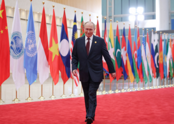 Putin diz que encontro com Trump 'abriu caminho' para paz na Ucrânia; reunião completa 2 semanas sem soluções no conflito