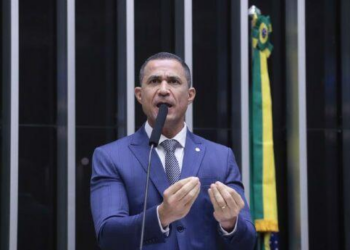 Assis chama julgamento de farsa e diz que placar consolida regime de perseguição: "EUA não nos vê mais como aliados"