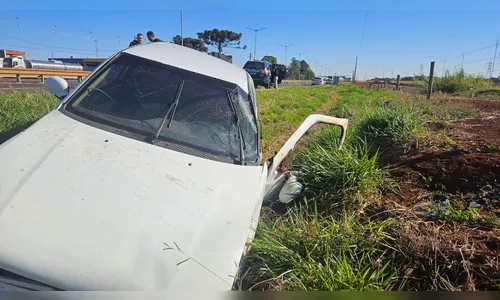 Homem fica ferido após perder controle de carro na BR-369; veja