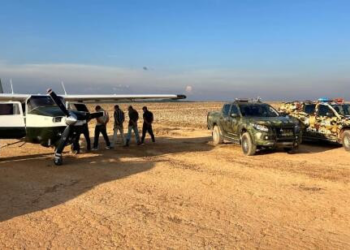 Gefron e PM apreendem aeronave e prendem seis criminosos