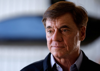 Embraer mira alcançar em 2028 entregas de 100 jatos comerciais por ano, diz presidente