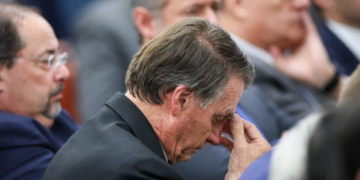 STF condena Bolsonaro a 27 anos de prisão; placar ficou 4 x 1