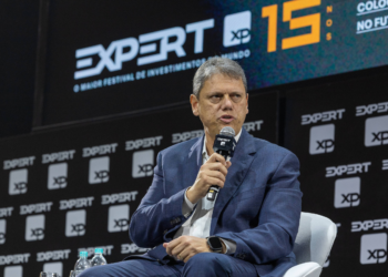 Gestão Tarcísio deixa de investir R$ 1,2 bi em cidades turísticas