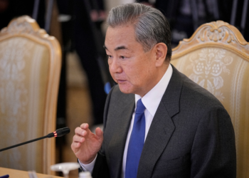 China não participa nem planeja guerras, diz ministro das Relações Exteriores