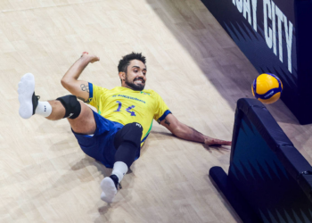 Brasil leva 3 a 0 da Sérvia e se complica no Mundial masculino de vôlei