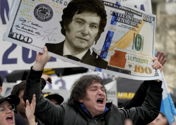 Governo Milei intervém no câmbio da Argentina pela primeira vez e vende US$ 53 milhões para segurar dólar