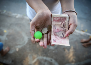 Trabalho infantil tem leve aumento e atinge quase 1,7 milhão no Brasil