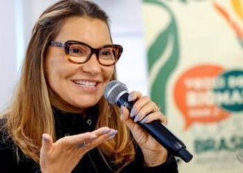 Janja acumula 145 dias fora do Brasil