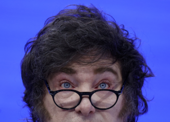 Mercados argentinos disparam após promessa de apoio econômico dos EUA