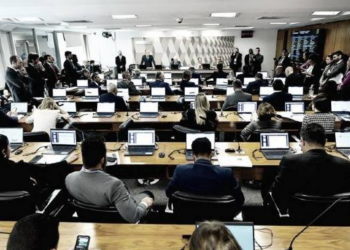 CCJ vota PEC da Blindagem na quarta-feira