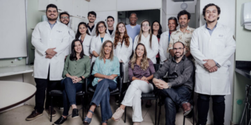 Pesquisa liderada por brasileiros devolve movimento a paraplégicos 