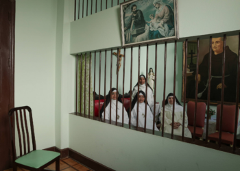 Religiosas buscam equilíbrio entre clausura e conectividade no centro de São Paulo