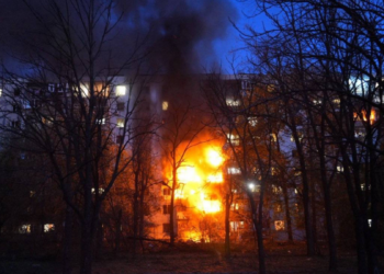 Rússia faz ataque aéreo contra cidades ucranianas e deixa 3 mortos em Kiev