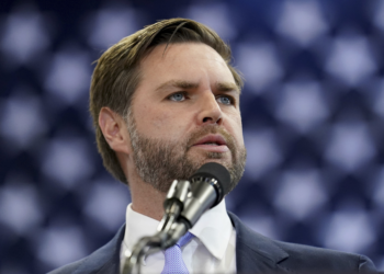 EUA estão considerando fornecer mísseis Tomahawk para a Ucrânia, diz J. D. Vance