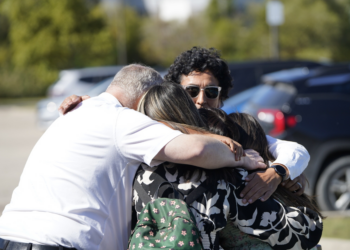 Quatro pessoas morrem e oito ficam feridas após um tiroteio em igreja mórmon nos EUA