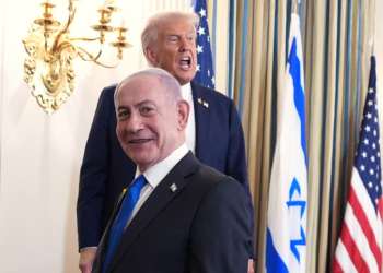Israel diz estar se preparando para 'implementação imediata' da 1ª fase do plano de Trump para Gaza; ataques serão reduzidos