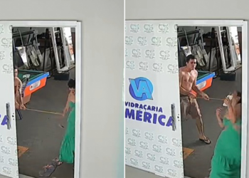 Comerciante espanca esposa com taco de sinuca dentro de vidraçaria; veja vídeo