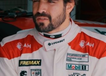 Caio Castro sofre acidente durante treino de automobilismo