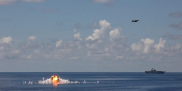 Governo dos EUA considera atacar alvos militares da Venezuela, diz jornal