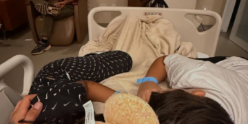 Rapper Hungria publica foto no hospital e agradece carinho dos fãs