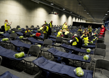 Lituânia treina evacuação de cidadãos para caso guerra da Ucrânia se expanda; VÍDEO